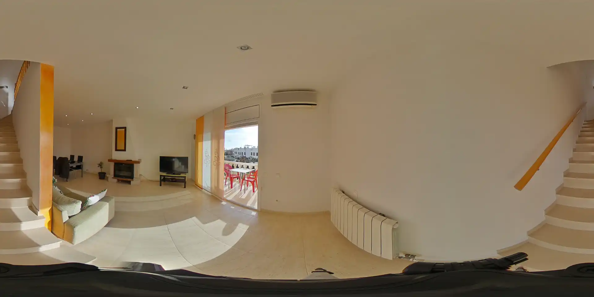 Living room of Detached homes for sale in El Vendrell  with Air Conditioner, Heating and Balcony