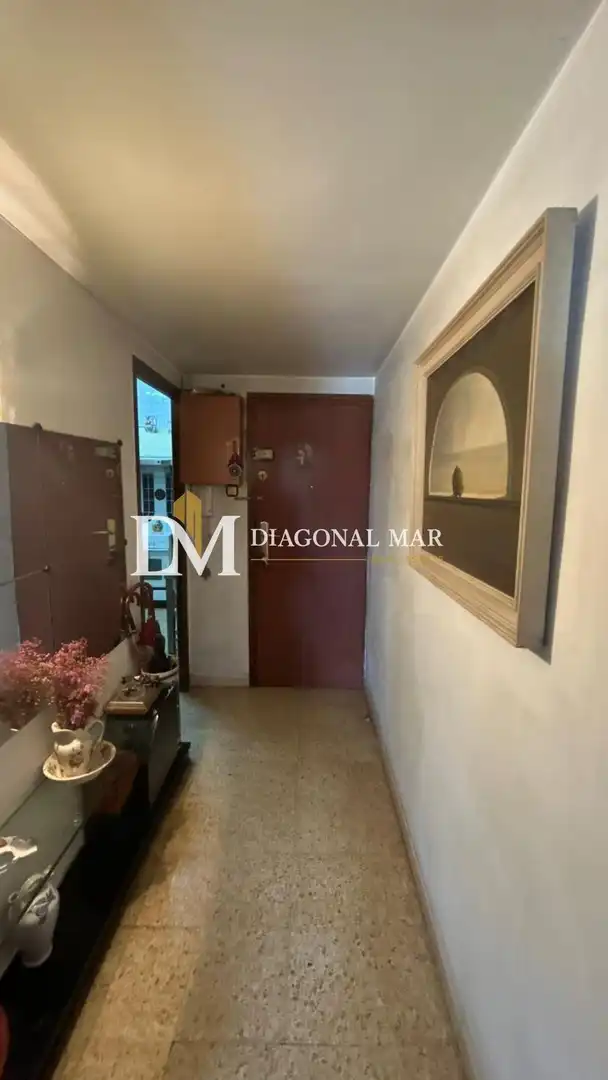 Habitación de Piso en venta en Barcelona con Aire acondicionado y Balcón