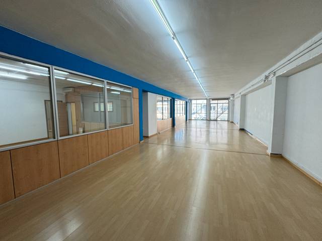 Oficina en Alquiler en Carrer de Llull en La Vila Olímpica del Poblenou