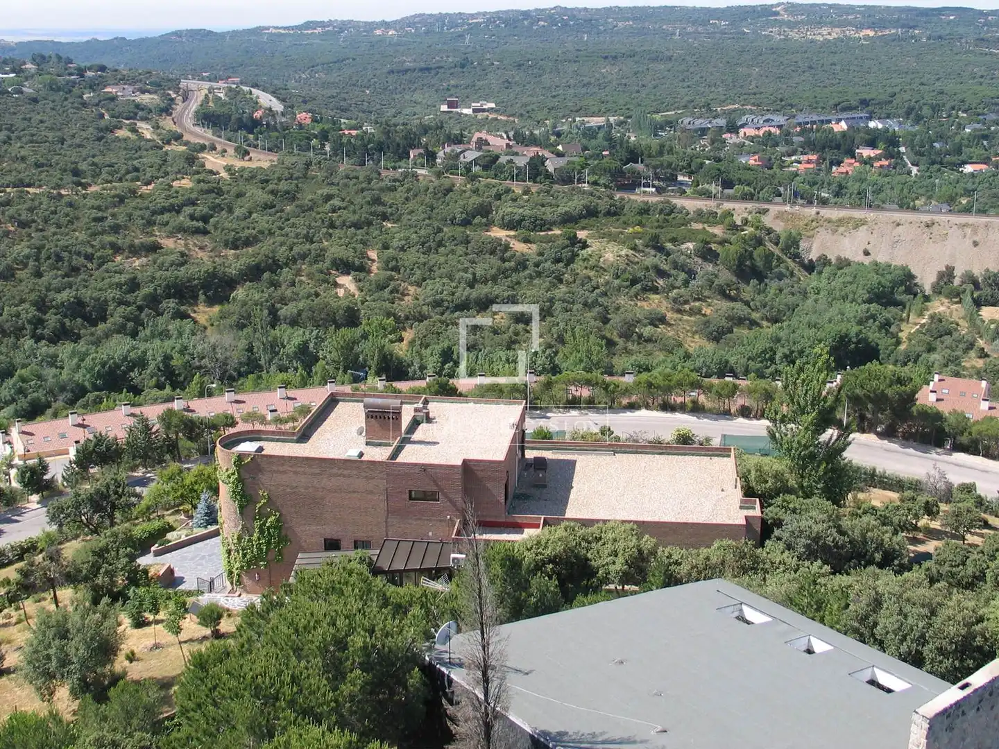 Exterior view of Houses for sale in Galapagar  with Air Conditioner, Private garden and Storage room