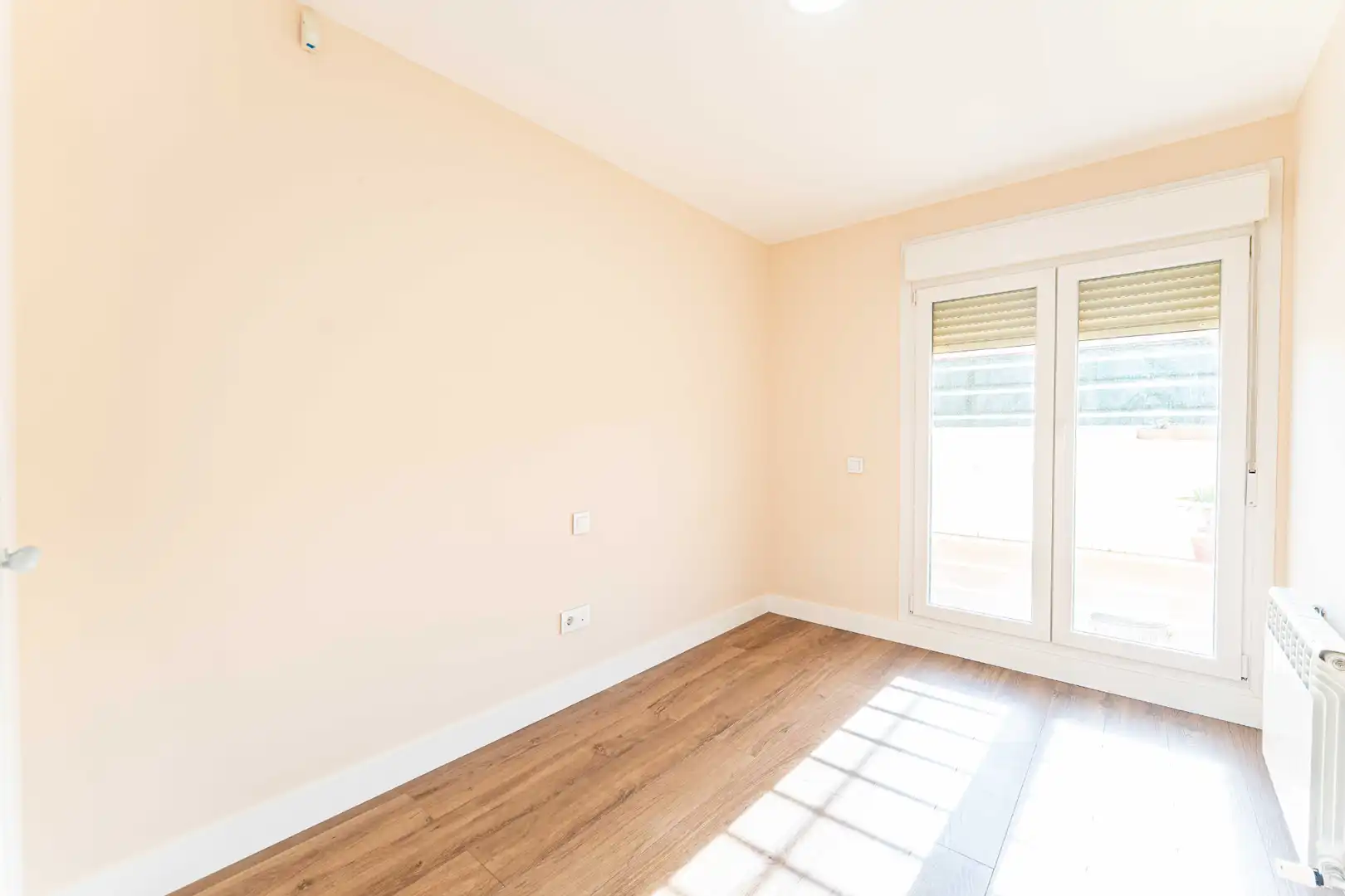 Bedroom of Ground floor for sale in Arroyomolinos (Madrid)  with Air Conditioner, Heating and Private garden