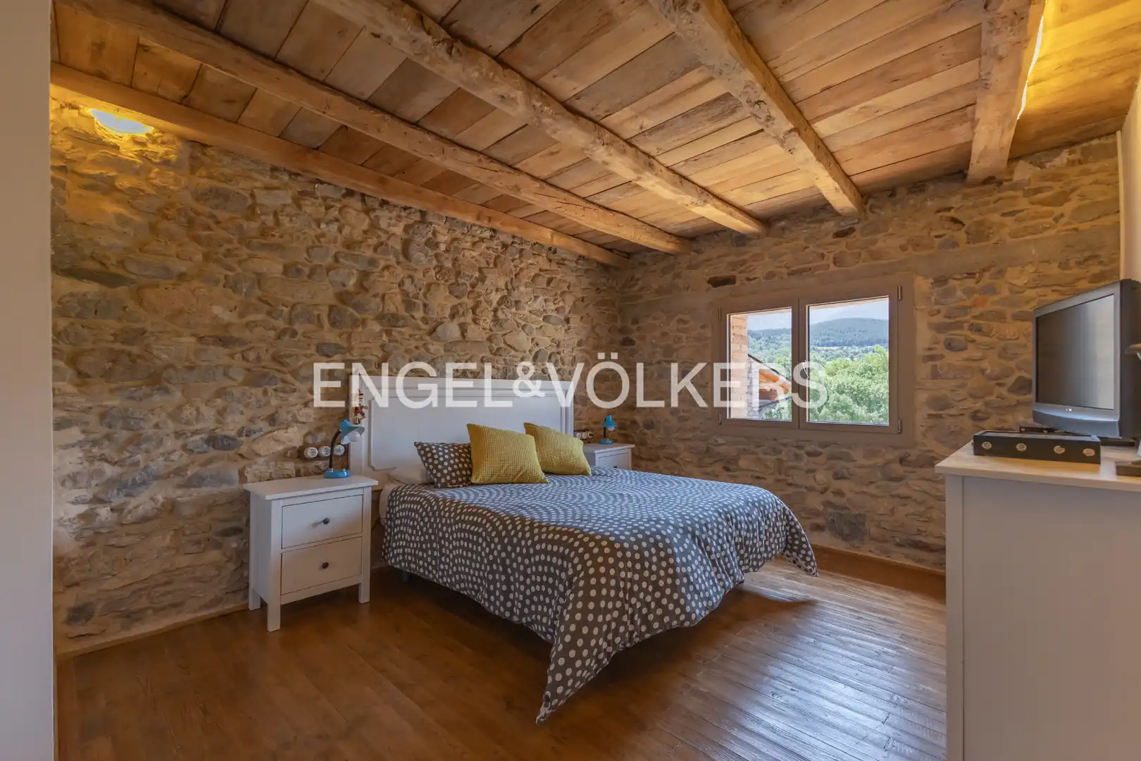 Dormitori de Casa o xalet en venda en Bellver de Cerdanya amb Calefacció, Jardí privat i Parquet
