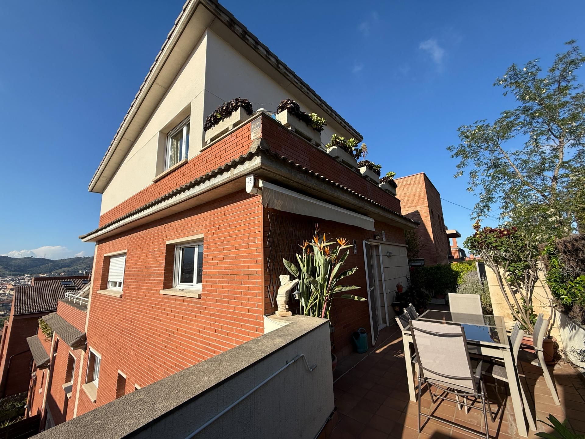 Haus oder Chalet zum verkauf in La Font d'en Fargues, Horta - Guinardó,  Barcelona Capital