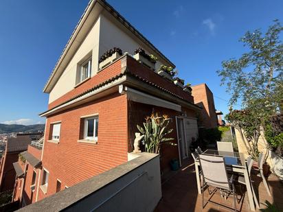 Exterior view of House or chalet for sale in  Barcelona Capital  with Air Conditioner, Heating and Terrace