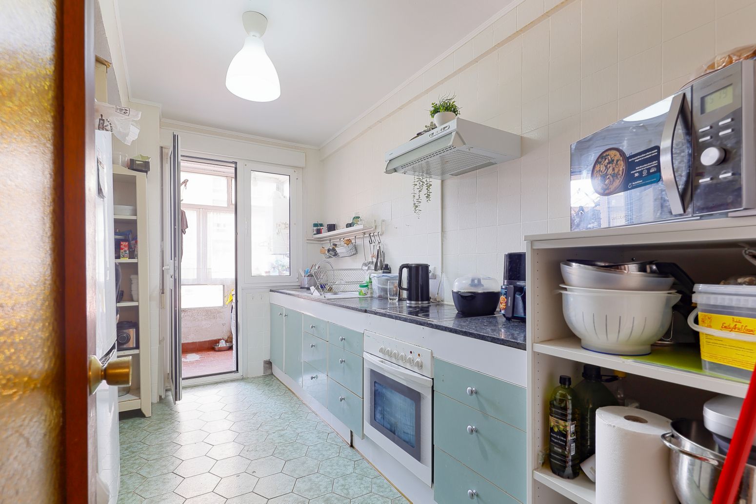Kitchen of Flat for sale in Gijón   with Heating and Storage room
