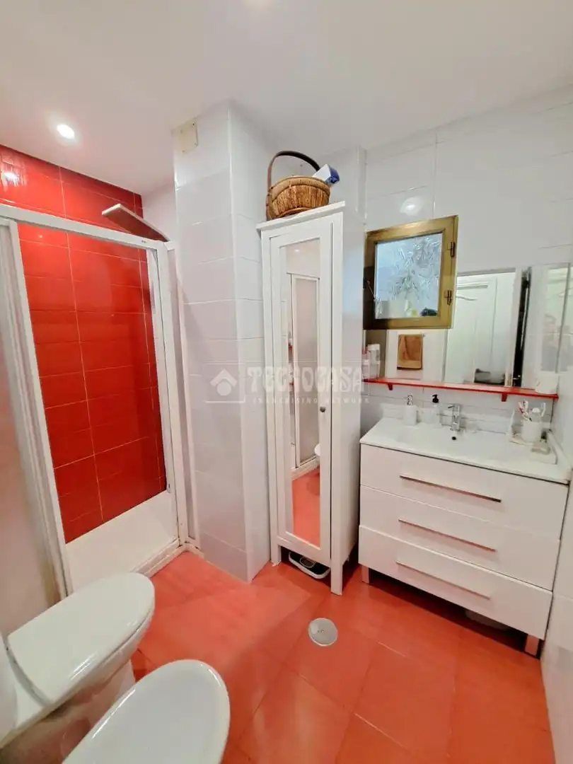 Badezimmer von Wohnung zum Verkauf in Parla mit Klimaanlage und Terrasse