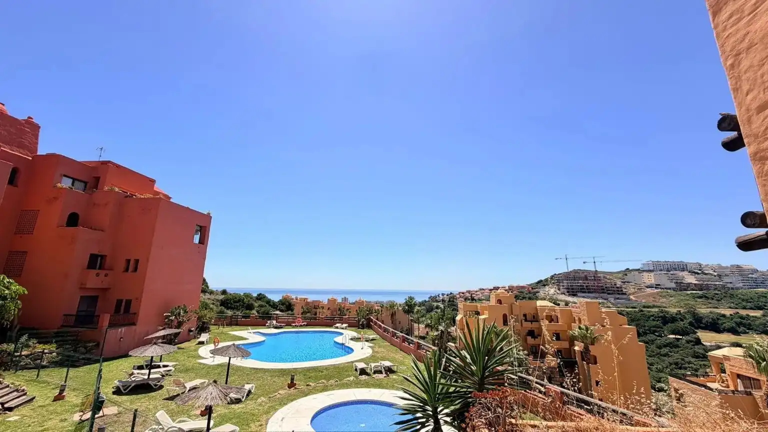 Apartament amb piscina en venda a San Luis de Sabinillas