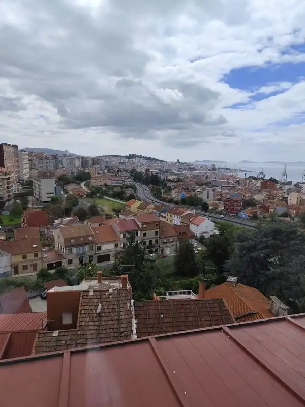 Außenansicht von Wohnung zum Verkauf in Vigo  mit Heizung und Abstellraum