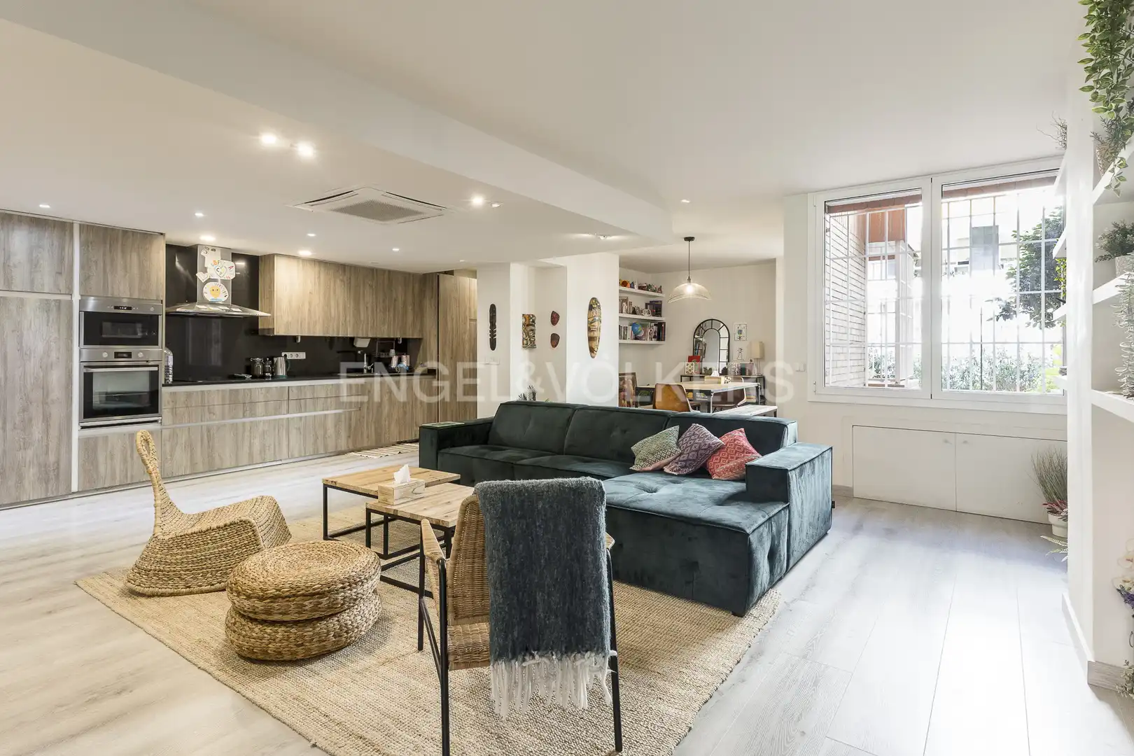 Sala de estar de Piso en venta en Barcelona con Aire acondicionado, Calefacción y Jardín privado