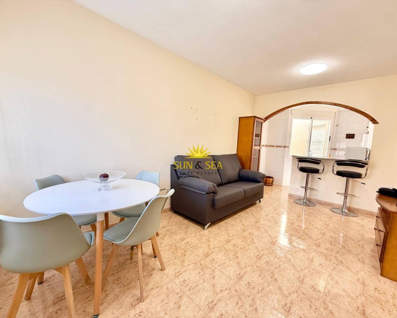 Vista exterior de Casa o xalet de lloguer en Orihuela amb Aire condicionat, Calefacció i Terrassa