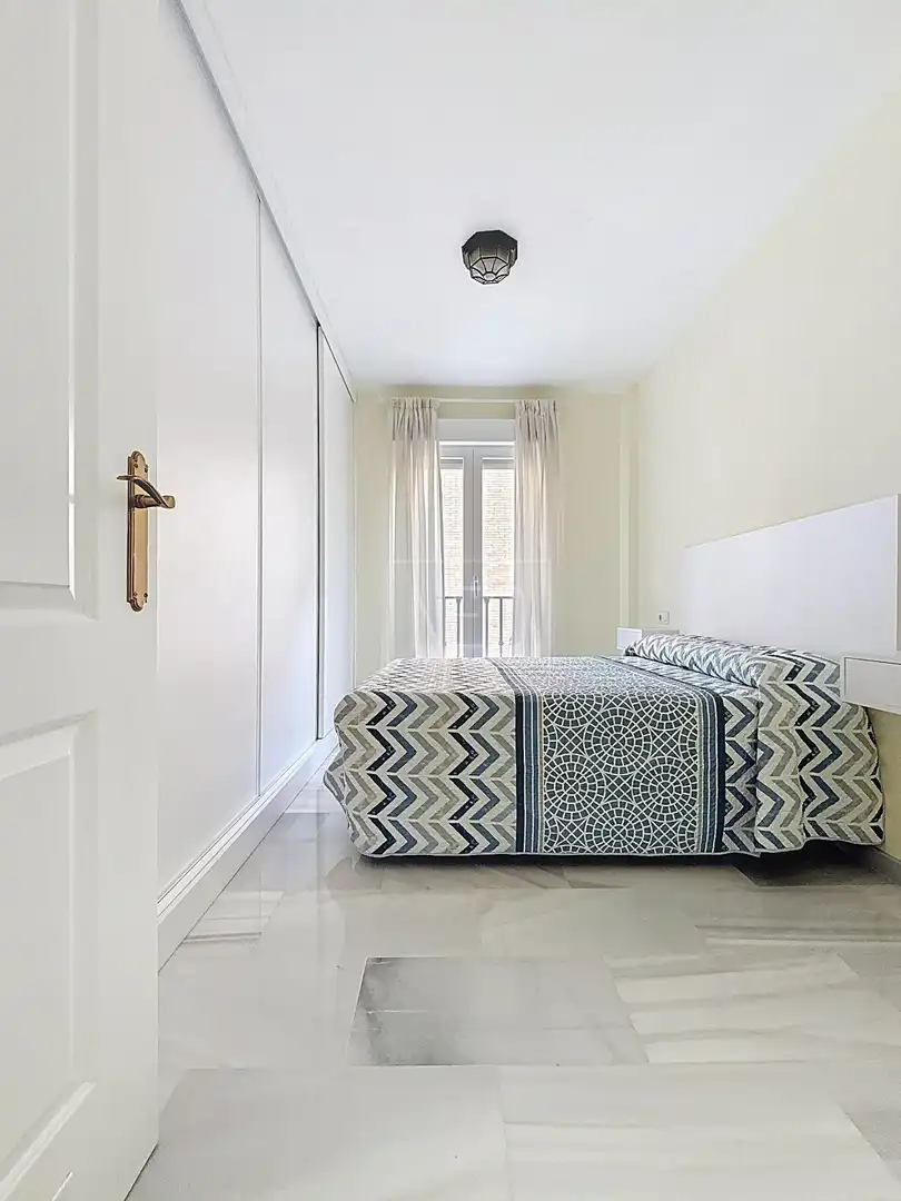 Bedroom of Flat for sale in Granada