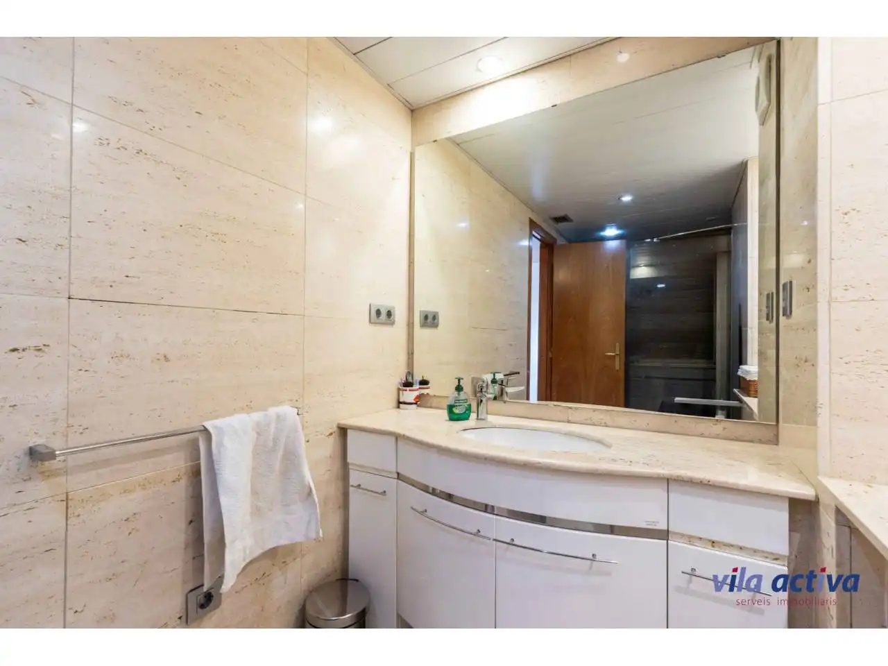 Baño de Piso en venta en Terrassa con Aire acondicionado, Parquet y Balcón