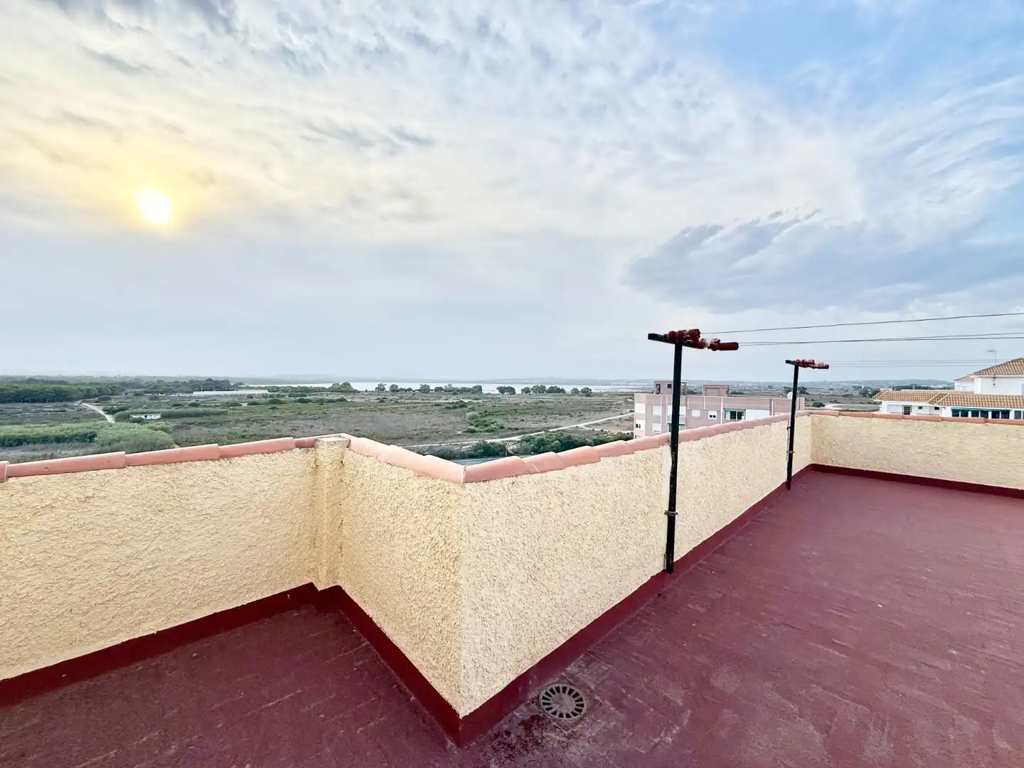 Terraza de Estudio de alquiler en Torrevieja con Aire acondicionado, Piscina y Amueblado