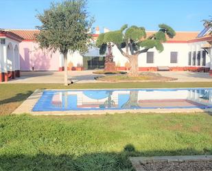 Piscina de Finca rústica en venda en Alcalá del Río amb Aire condicionat, Calefacció i Jardí privat