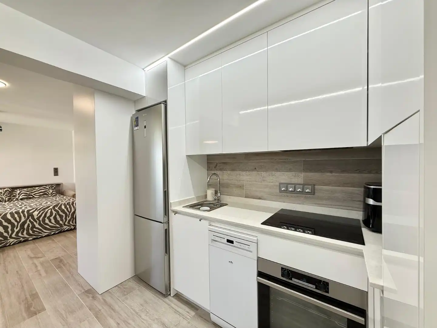 Cocina de Estudio de alquiler en Orihuela con Aire acondicionado, Calefacción y Amueblado