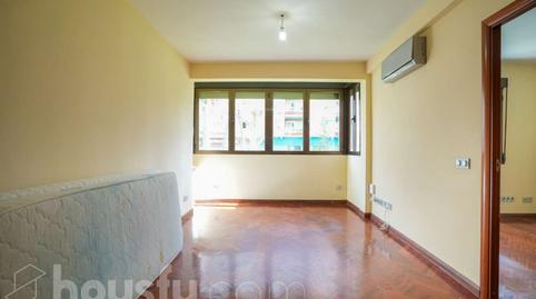 Photo 3 of Flat for sale in Calle la Española, ., Pueblo Nuevo,  Madrid Capital