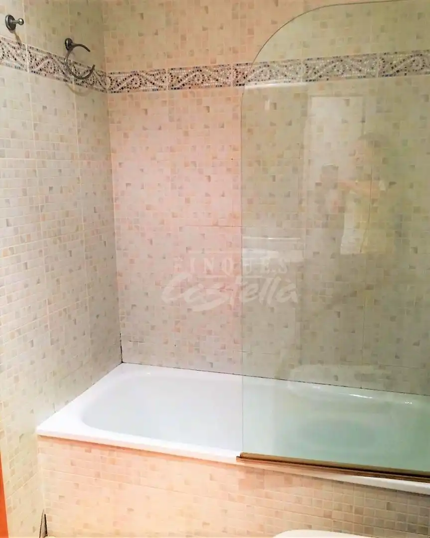 Bathroom of Flat for sale in Mataró  with Heating and Storage room
