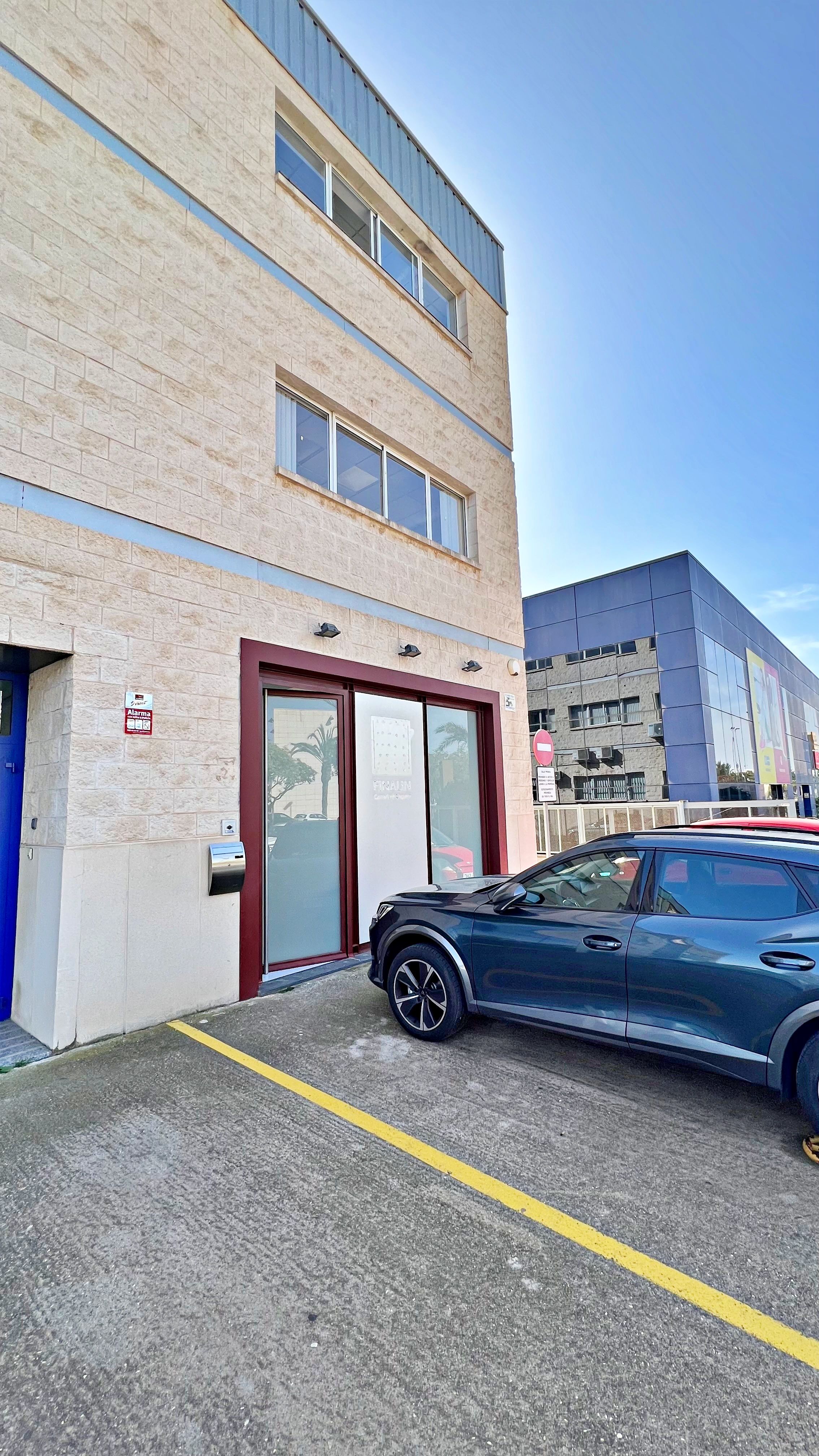 Exterior view of Office to rent in Elche / Elx  with Air Conditioner