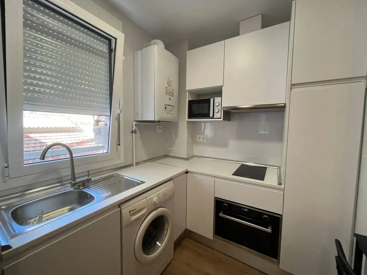 Kitchen of Flat for rent in Madrid