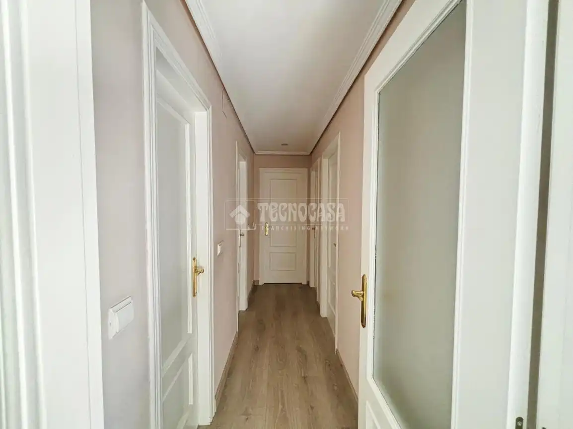 Piso en venta en Camargo con Parquet