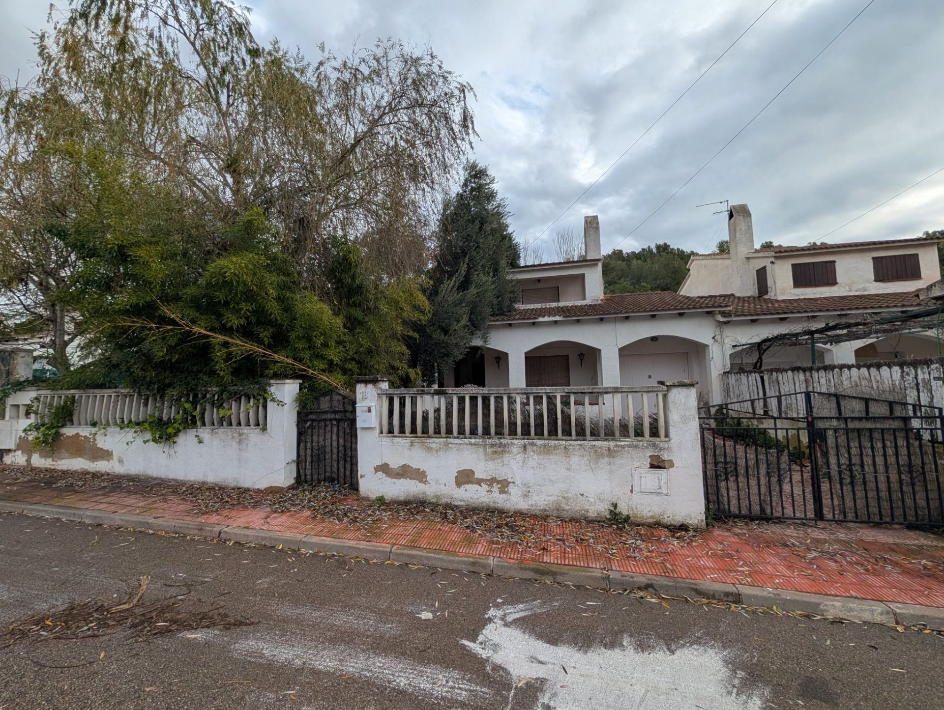 Vista exterior de Casa o xalet en venda en El Vendrell amb Jardí privat, Terrassa i Piscina