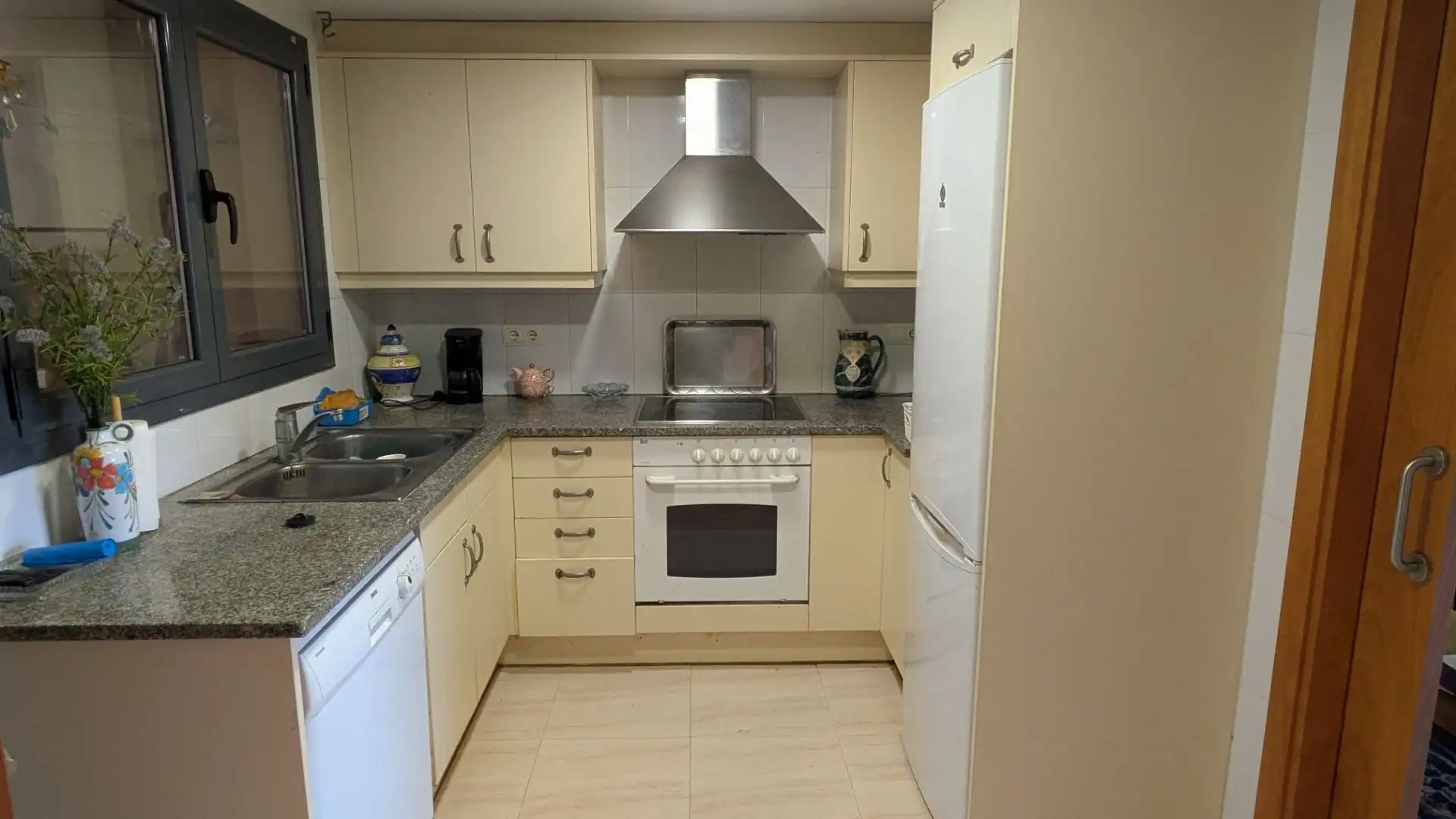 Kitchen of Flat for sale in Amer  with Heating