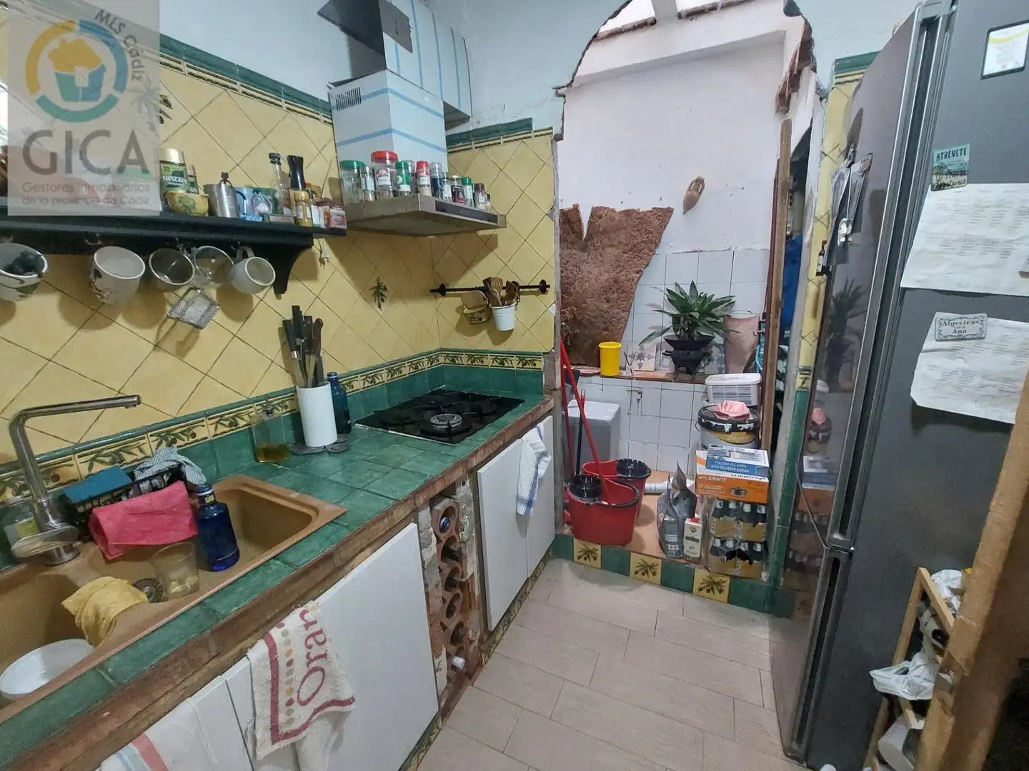 Cuina de Casa o xalet en venda en Algeciras amb Terrassa