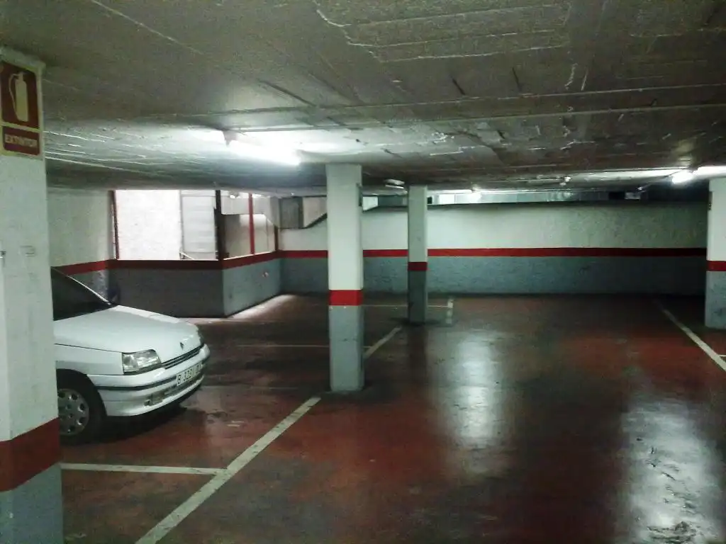 Parking de Garaje de alquiler en L'Hospitalet de Llobregat