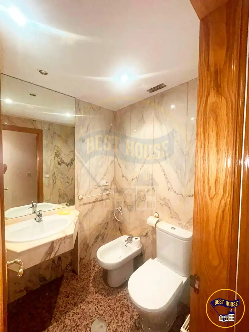 Flat for rent in Calle de Colón, Centro