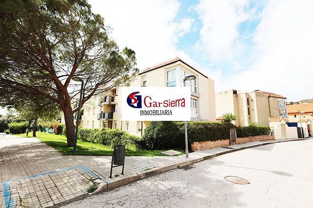 Exterior view of Duplex for sale in San Lorenzo de El Escorial  with Heating and Storage room