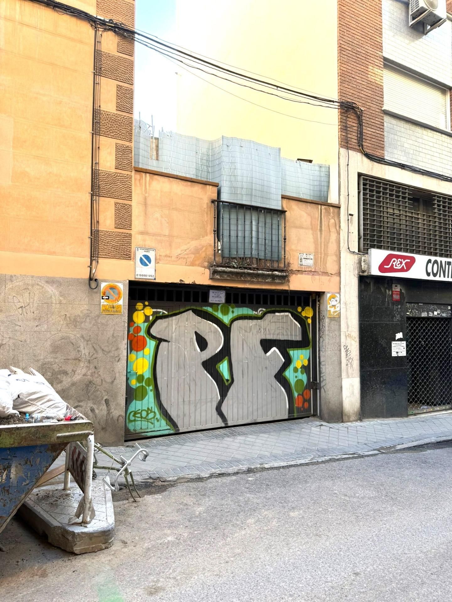 Exterior view of Garage for sale in  Madrid Capital