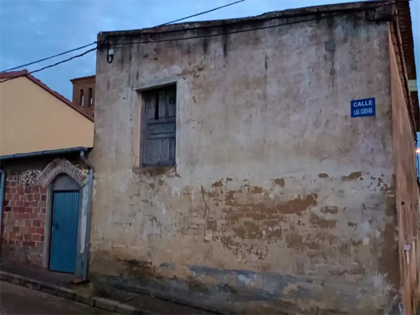 Vista exterior de Pis en venda en Villamol amb Parquet, Traster i Moblat