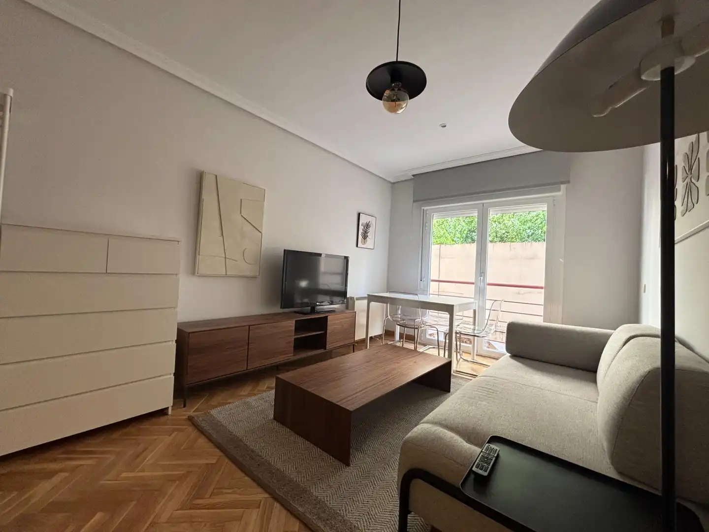 Wohnzimmer von Wohnung zur Miete in Madrid mit Klimaanlage, Heizung und Parkett