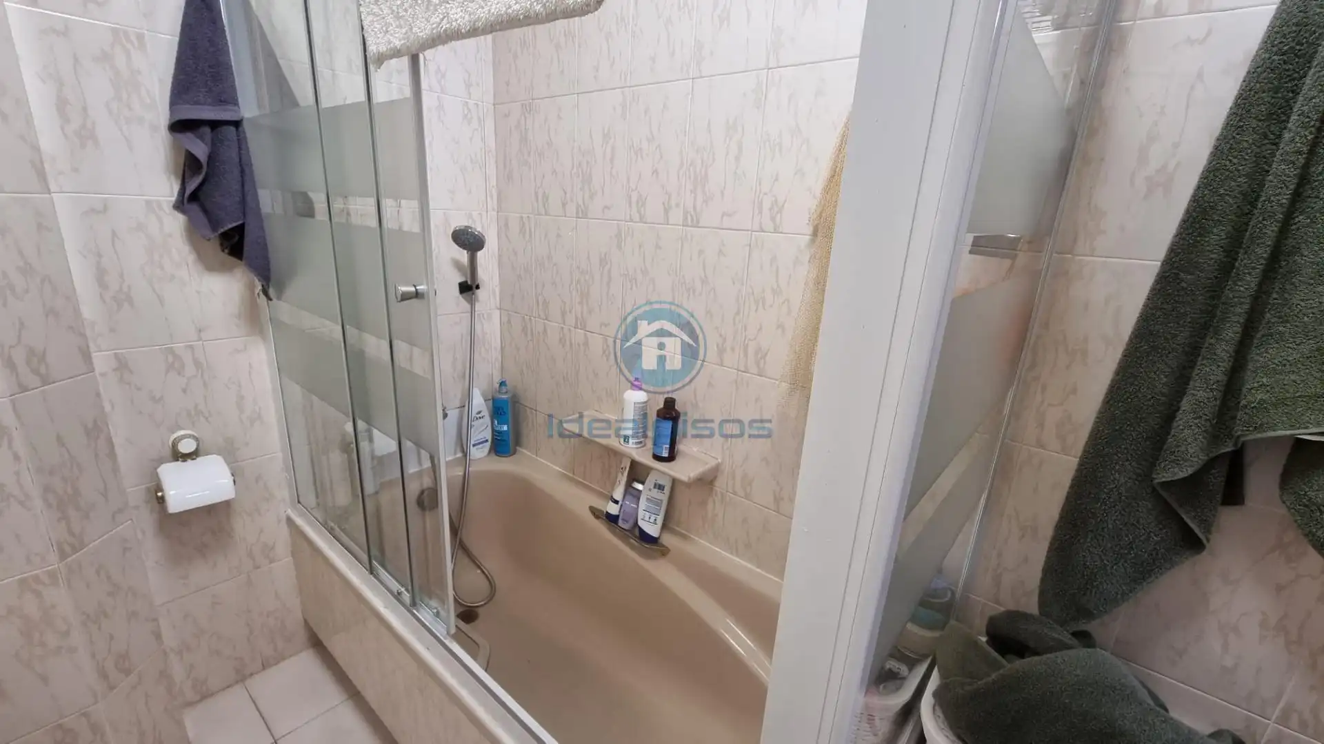 Bany de Pis en venda en Alicante / Alacant amb Aire condicionat, Terrassa i Balcó