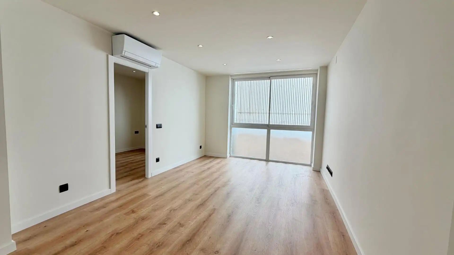 Flat for sale in Sant Joan Despí  with Air Conditioner and Parquet flooring