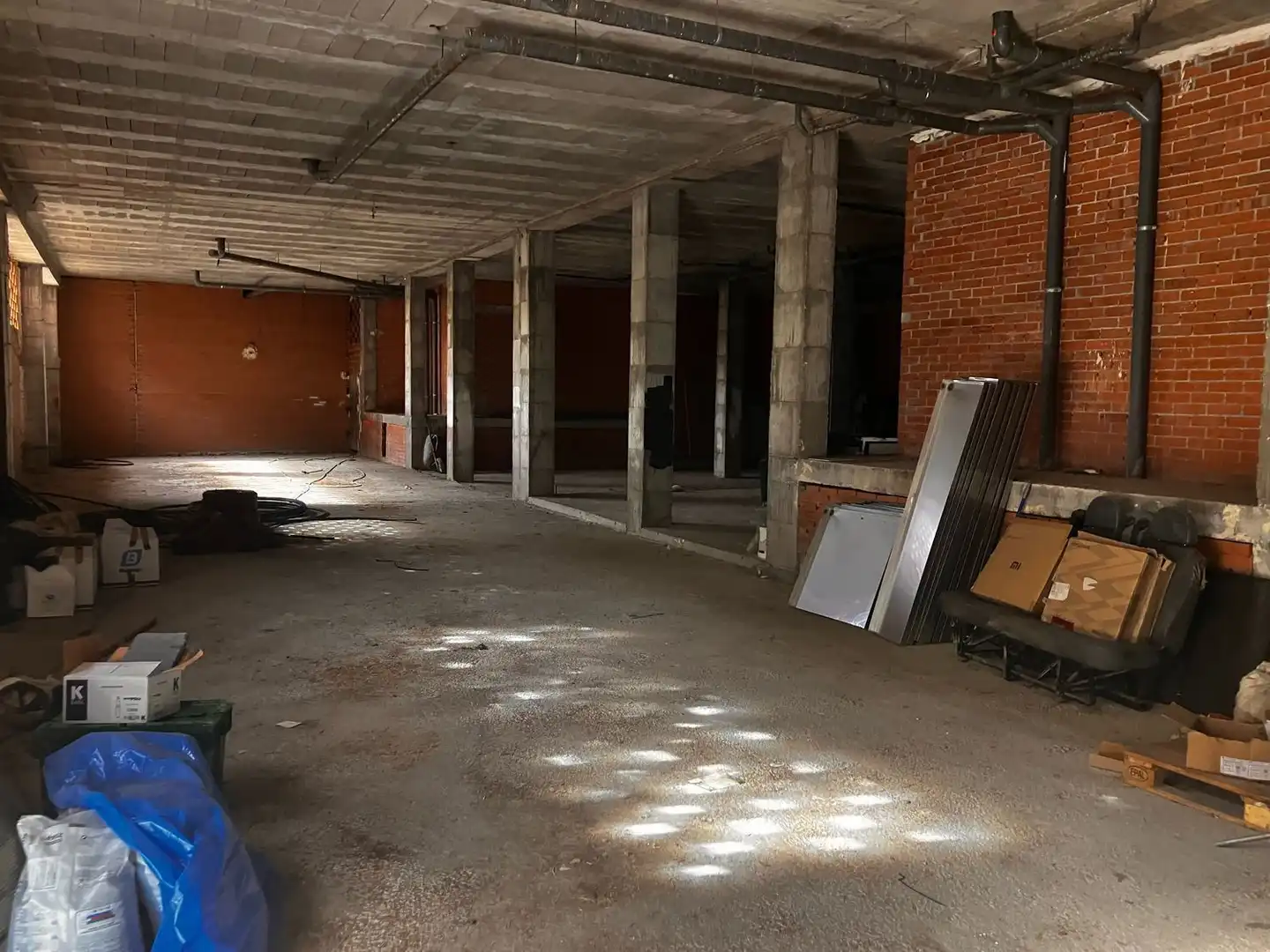 Local comercial en venta en Dehesa Vieja - Puente Cultural, imagen 2