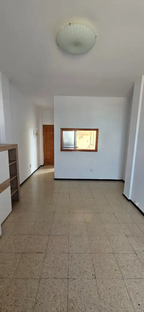 Flat for rent in Calle Virgen del Pilar, 2, La Feria