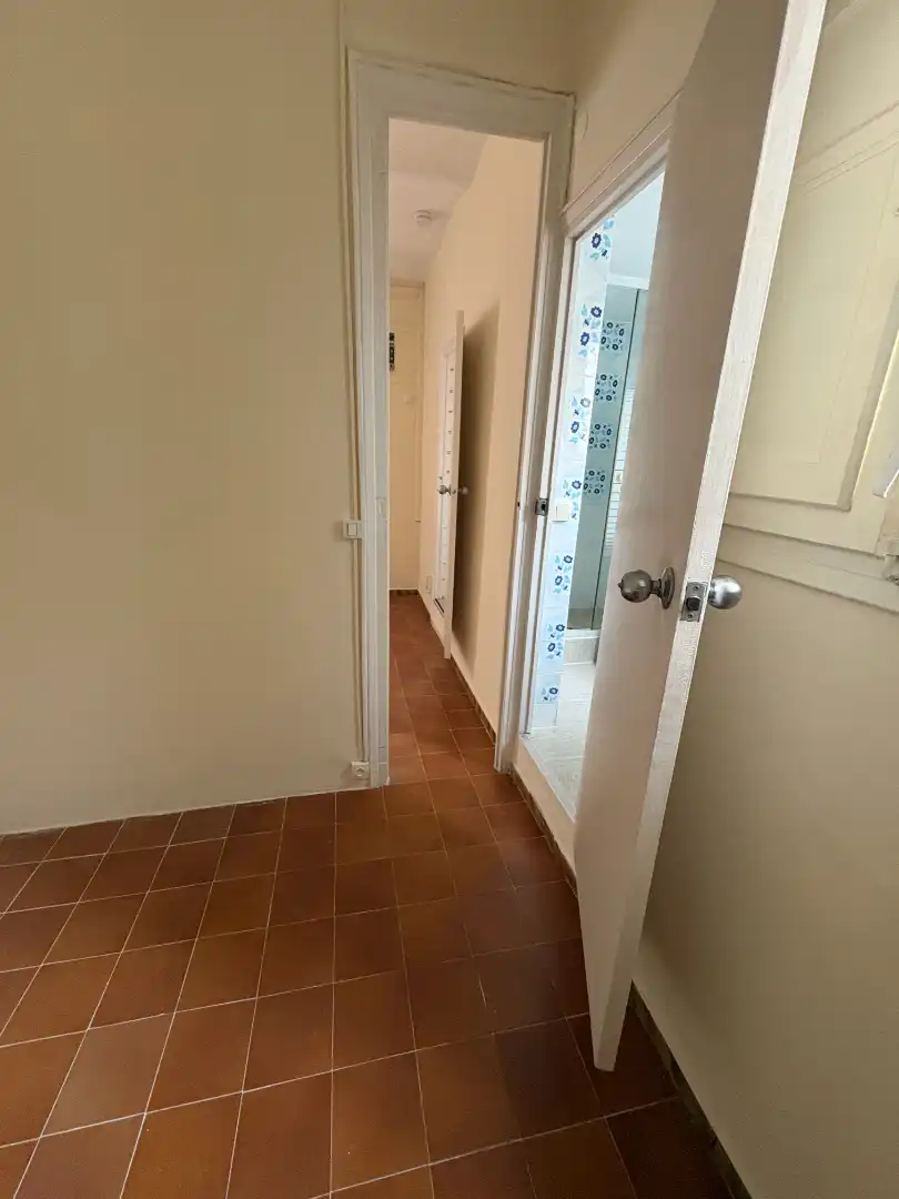 Estudi de lloguer a Carrer de Còrsega, Vila de Gràcia