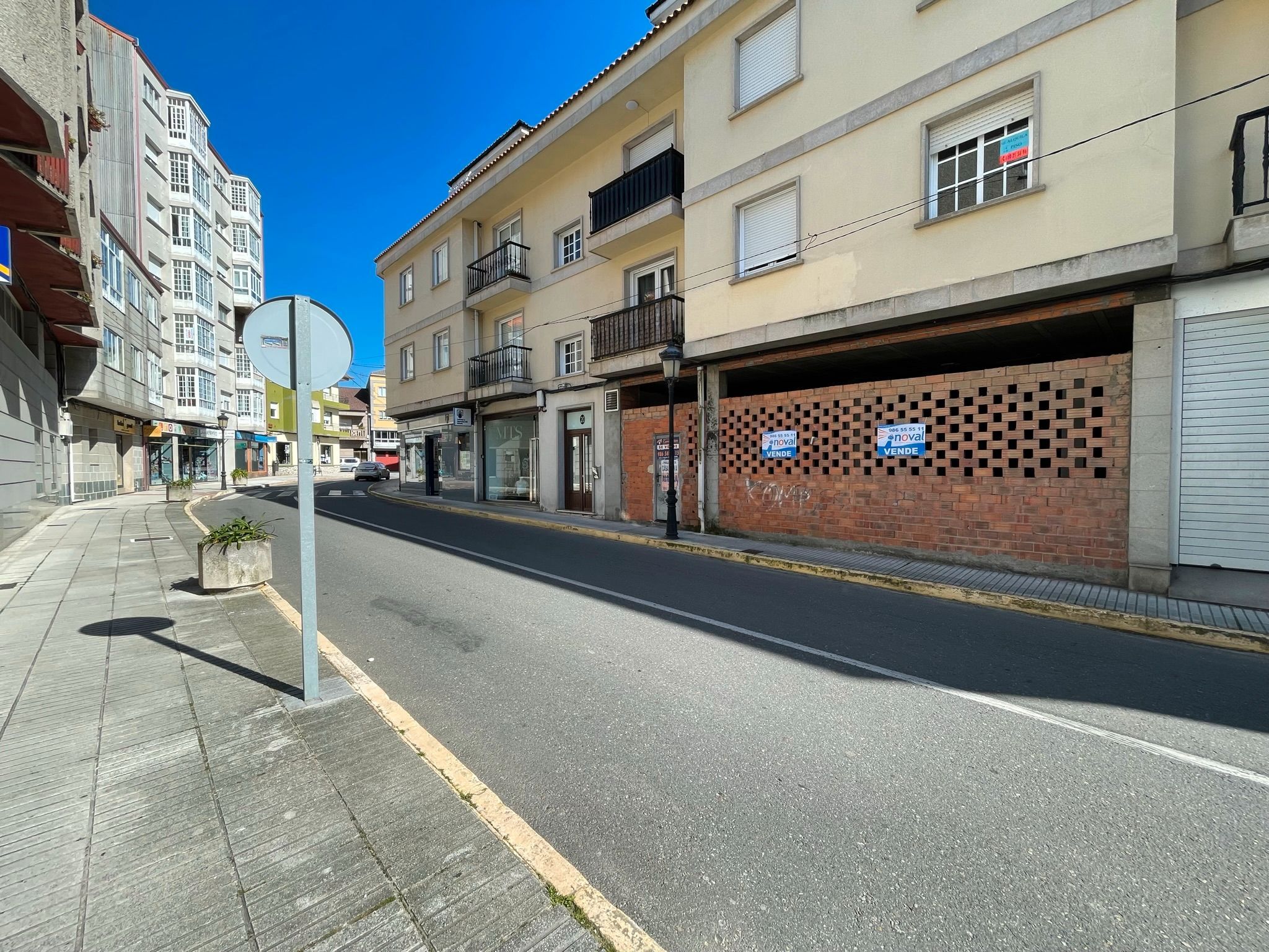 Vista exterior de Local en venda en Vilanova de Arousa