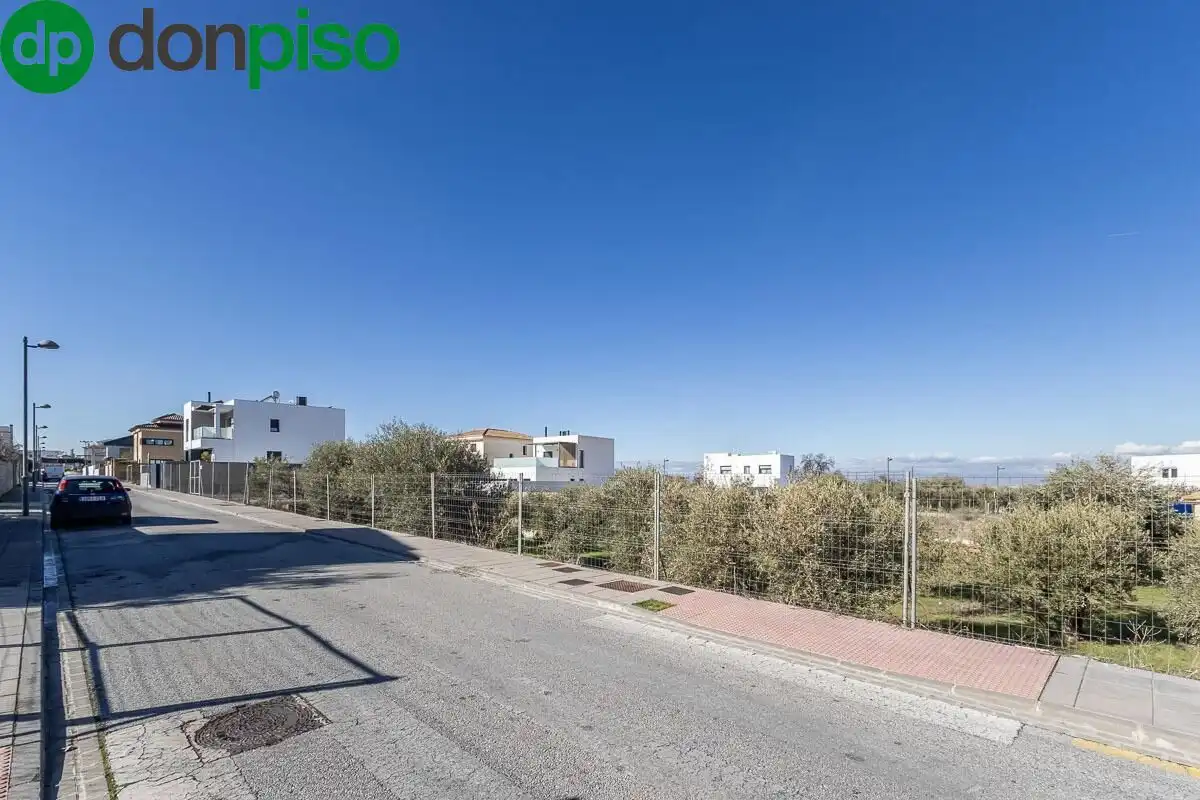 Residencial en venta en Calle Libertad, 4, La Zubia Ciudad
