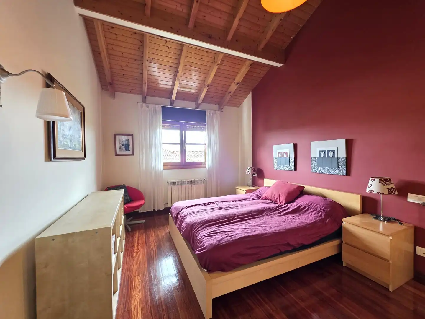 Schlafzimmer von Haus oder Chalet zum Verkauf in Sariego mit Heizung, Parkett und Terrasse