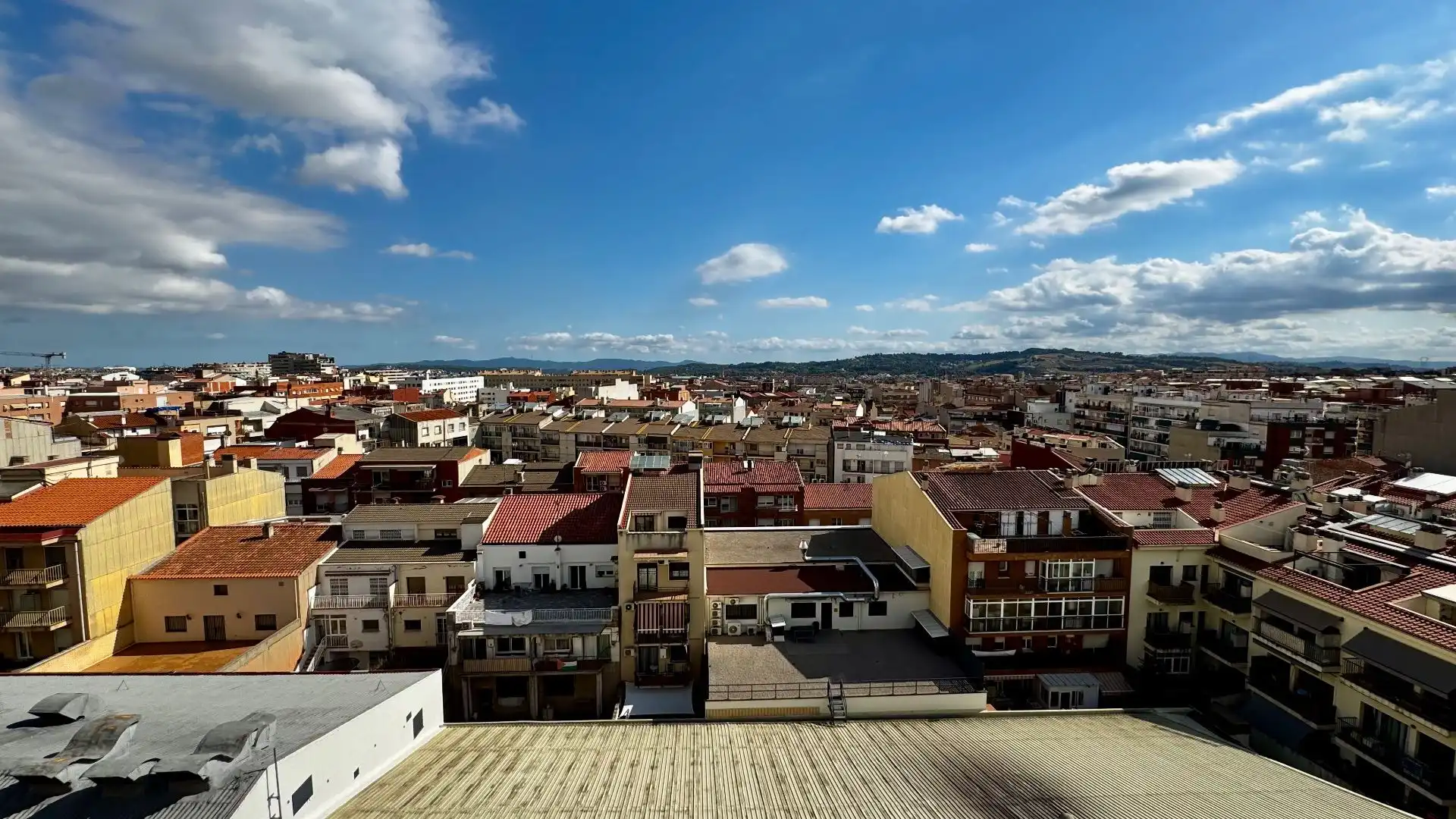 Vista exterior de Ático en venta en Terrassa con Aire acondicionado, Calefacción y Terraza
