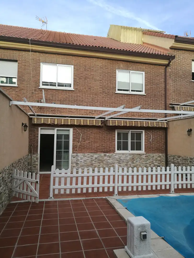 Detached homes for rent in COLOMBIA, Loeches