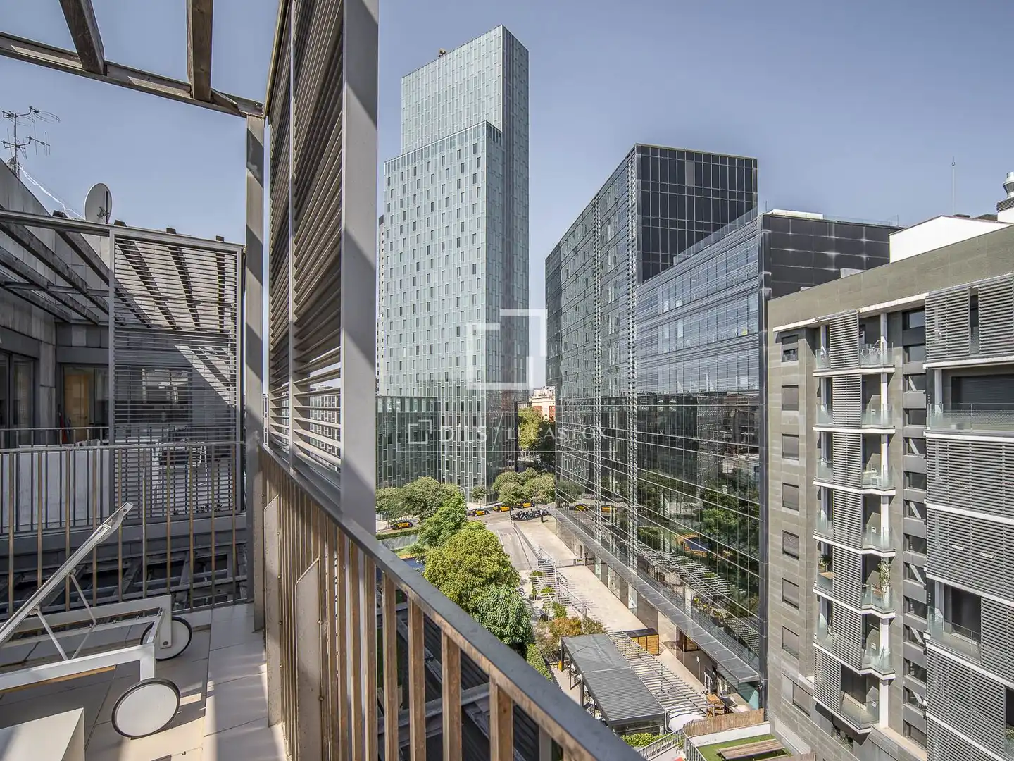 Außenansicht von Dachboden zum Verkauf in Barcelona mit Klimaanlage, Heizung und Terrasse