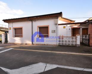 Exterior view of Single-family semi-detached for sale in Oviedo   with Storage room