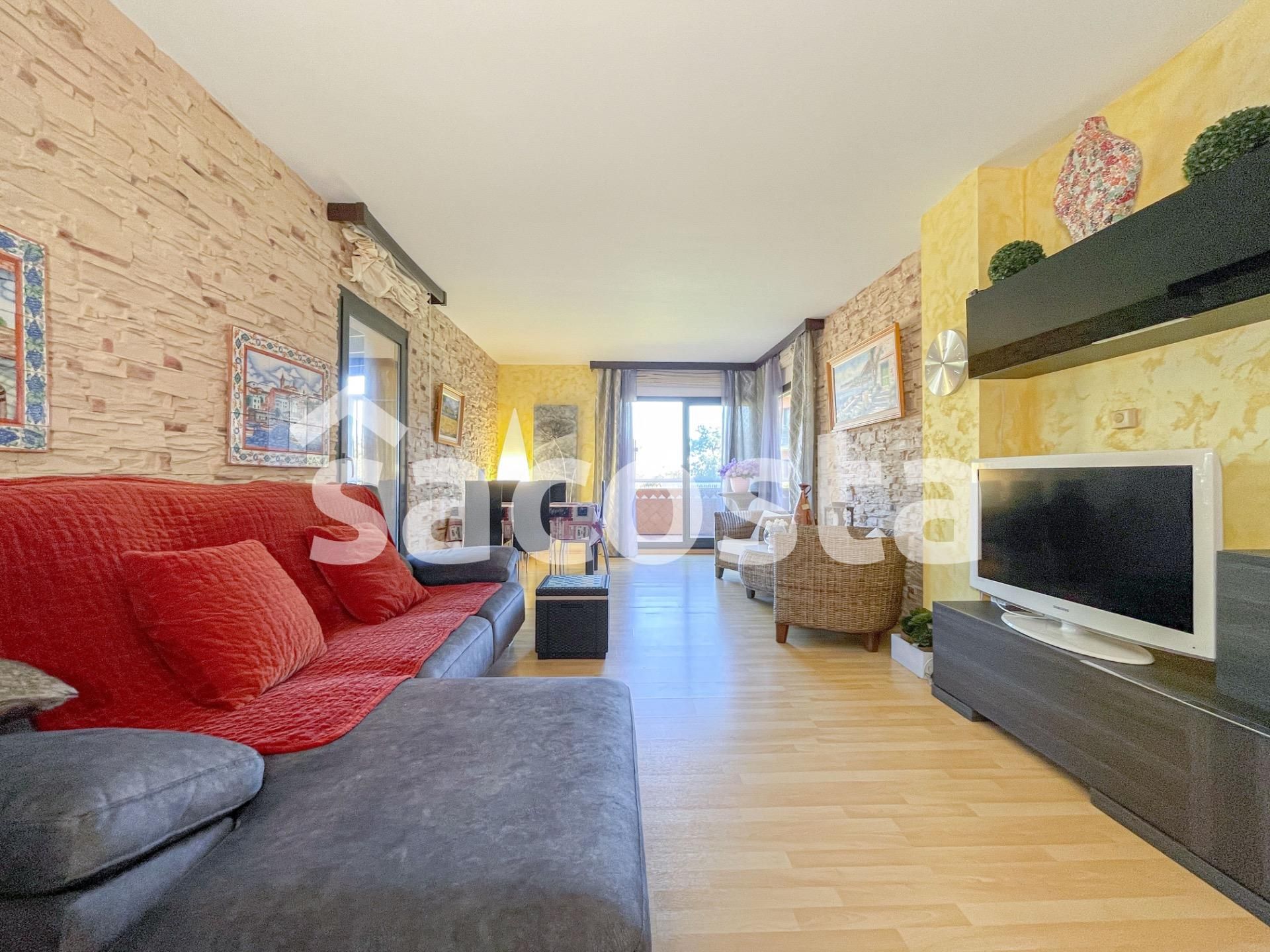 Sala d'estar de Planta baixa en venda en Lloret de Mar amb Jardí privat, Terrassa i Moblat