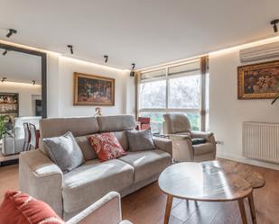 Living room of Flat for sale in  Madrid Capital  with Heating, Swimming Pool and Balcony