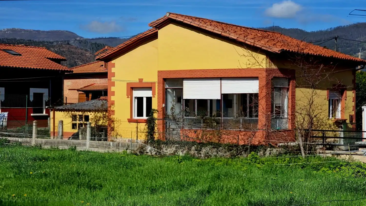 Haus mit Terrasse zum Verkauf in Los Corrales de Buelna