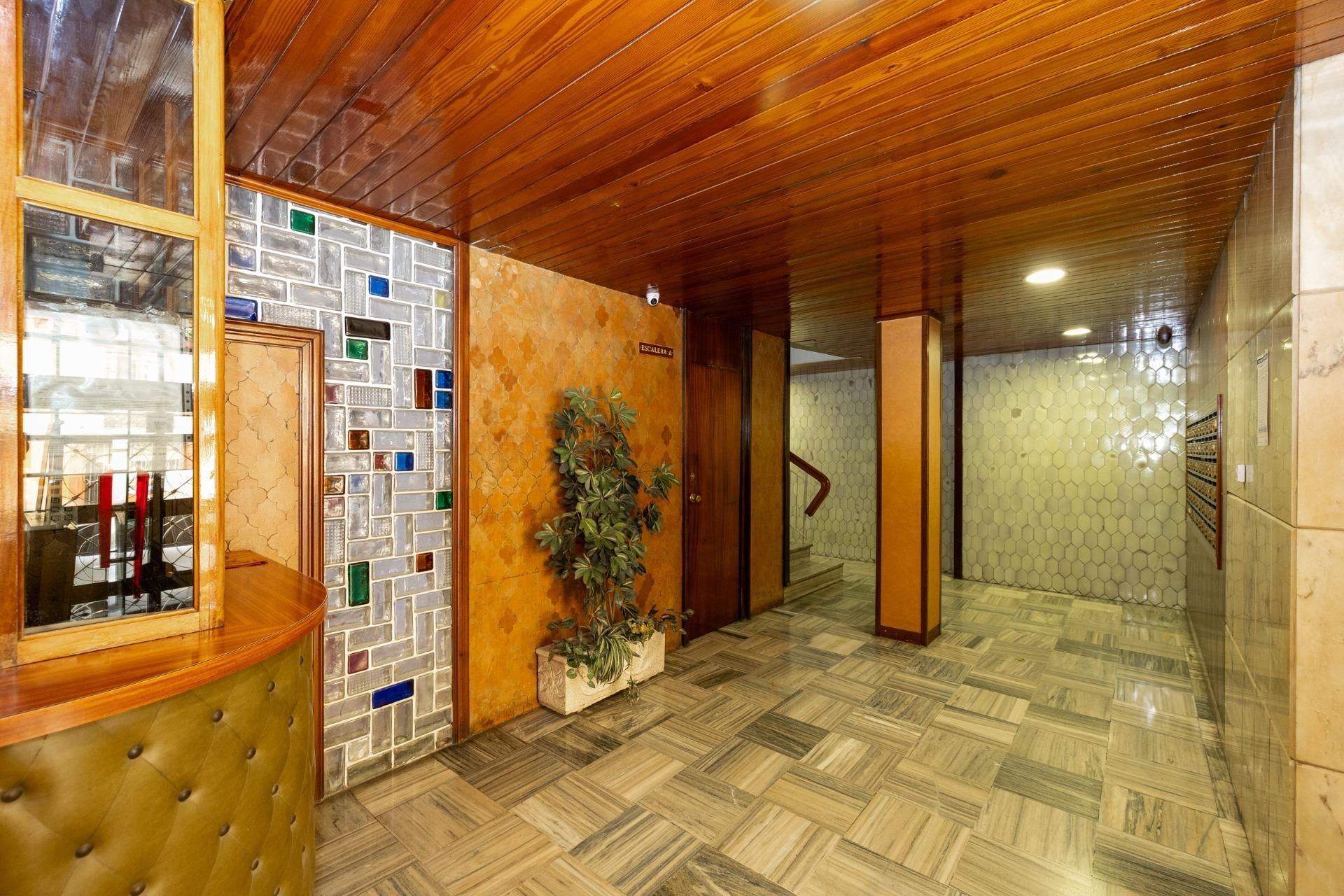 Flat to rent in  Granada Capital  with Heating and Balcony
