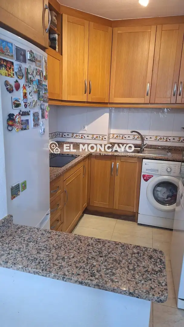 Cocina de Apartamento en venta en Guardamar del Segura con Calefacción, Terraza y Piscina comunitaria